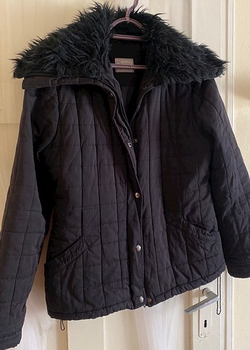 Siyah Kürklü Kadın Mont - Görsel 2