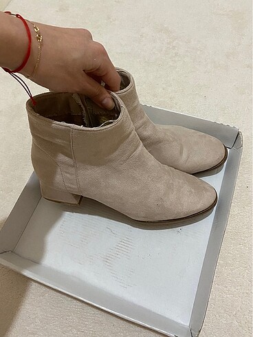 Zara Topuklu bot