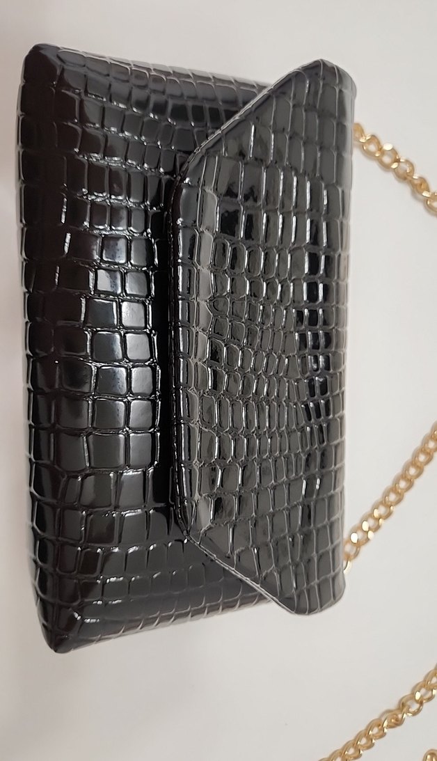 Zincir Detaylı Siyah Deri Yılan Desenli Çanta - Görsel 3