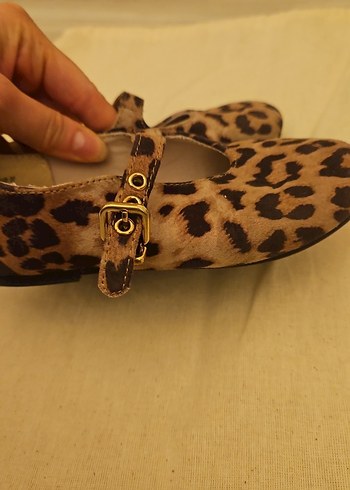 Leopar Desenli Tokalı Kız çocuk Düz Ayakkabı - Görsel 2