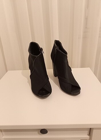 Siyah bootie