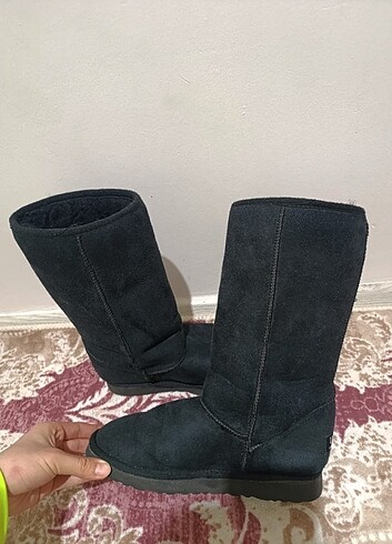 38 Beden UGG BOT 