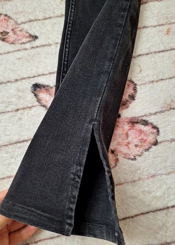 Bershka bershka yırtmaçlı jean