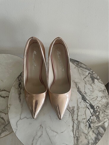 Bakır stiletto