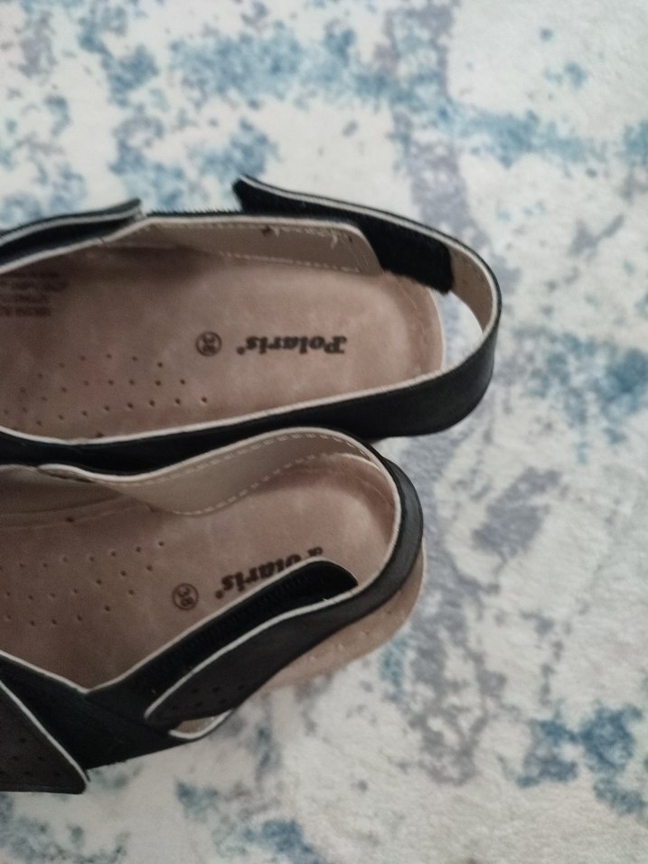 Siyah Dolgulu Topuklu Tokalı Kadın Sandalet - Görsel 3