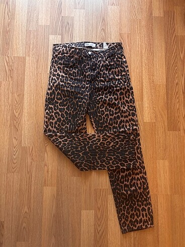 Zara leopar jean