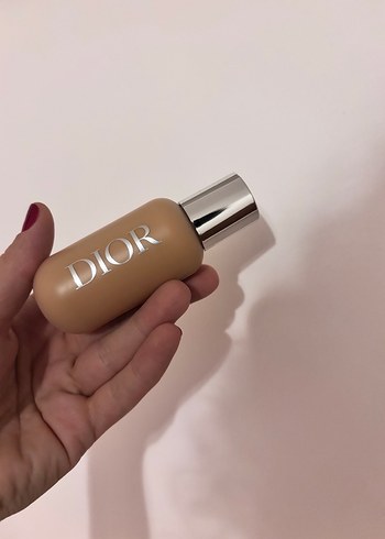 Beden Renk Dior Backstage Face & Body Fondöten