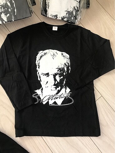 Atatürk silüetli sweetshırt