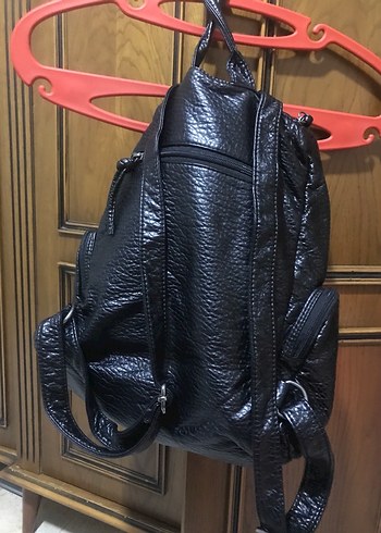 Siyah Deri Kadın Sırt Çantası - Görsel 3