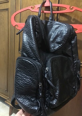 Siyah Deri Kadın Sırt Çantası - Görsel 2