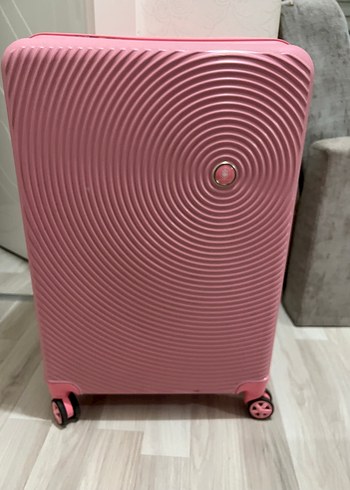 Parlak Pembe Bavul