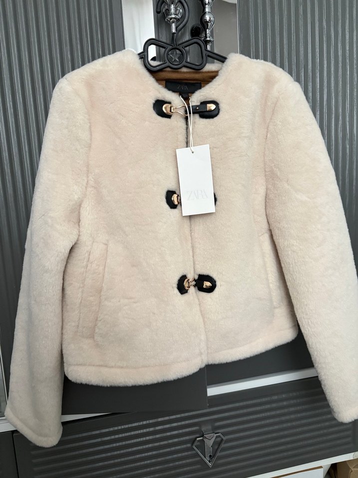 Zara viral düğmeli süslü ceket - Görsel 4