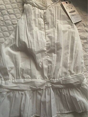 l Beden Zara piliseli halter top