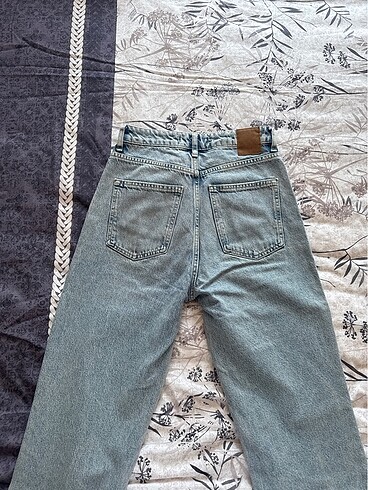 36 Beden mavi Renk Zara yüksek bel jean