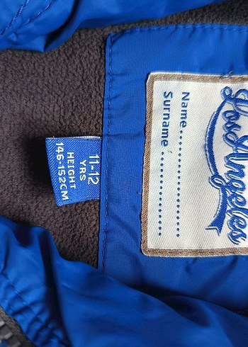 Mavi Kapüşonlu Erkek Çocuk Mont - Görsel 5