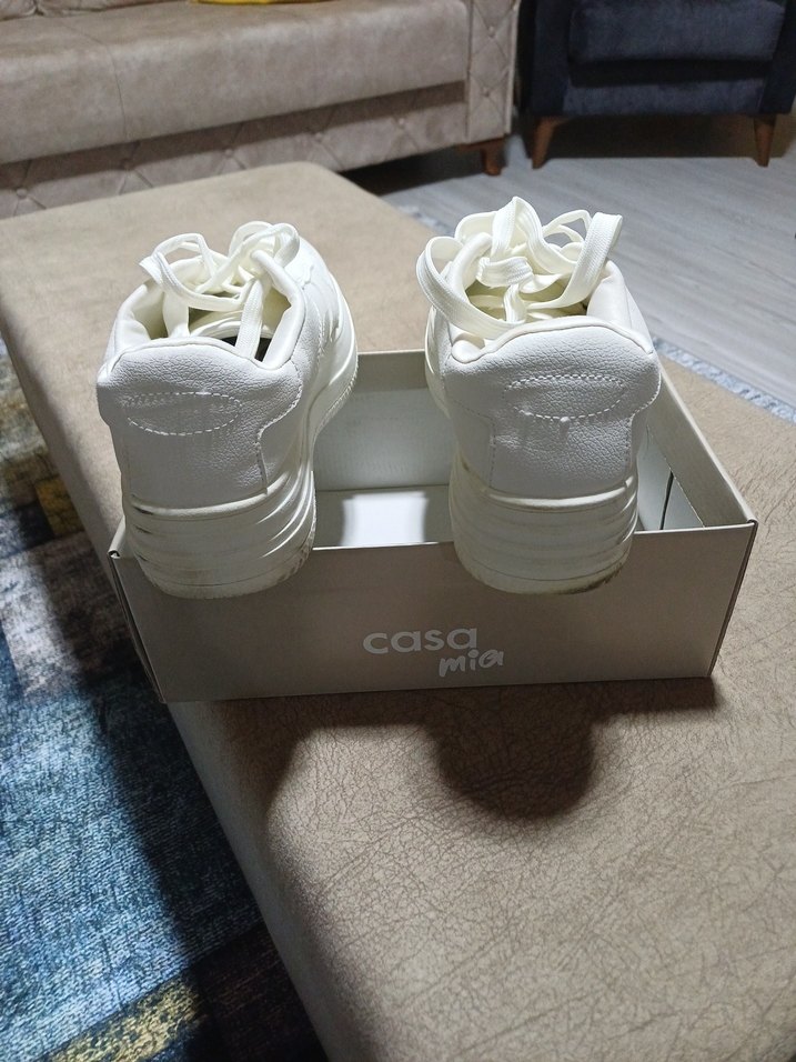 Beyaz kalın taban Kadın Spor Ayakkabı - Görsel 4