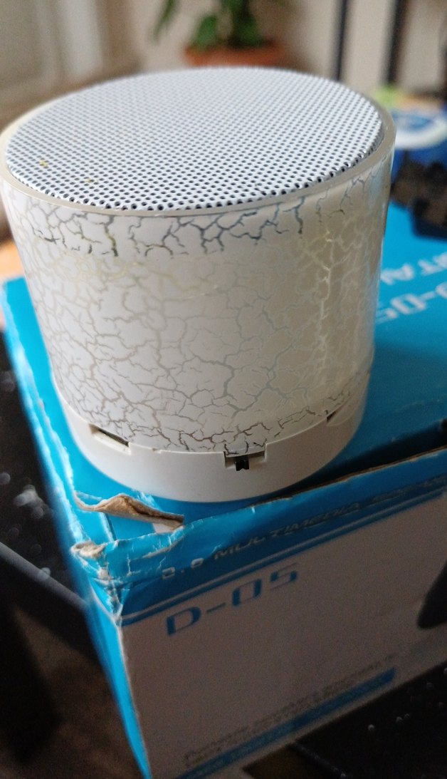 Beyaz Mini Bluetooth Hoparlör - Görsel 2