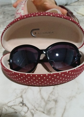 Kırmızı Puantiyeli bordo Kadın Gözlük Kutusu - Görsel 2