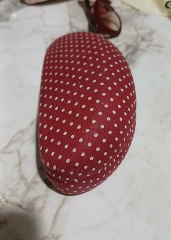 Kırmızı Puantiyeli bordo Kadın Gözlük Kutusu - Görsel 3