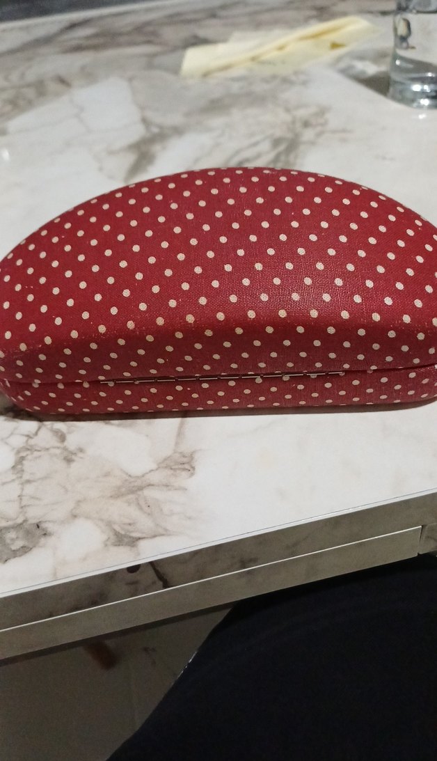 Kırmızı Puantiyeli bordo Kadın Gözlük Kutusu - Görsel 4