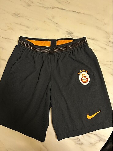 Galatasaray forma altı şort