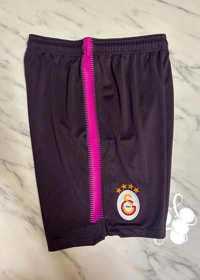 Galatasaray forma altı şort - Görsel 2