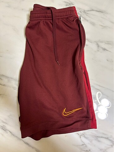 m Beden Galatasaray bordo şort