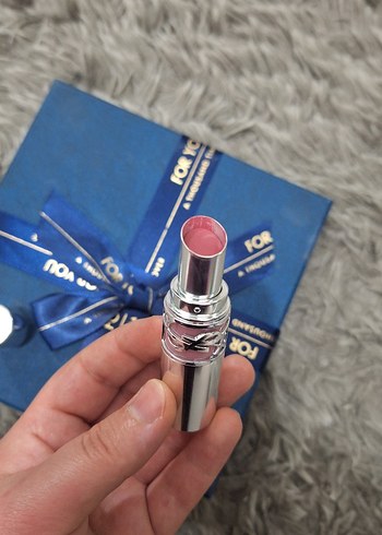 Beden pembe Renk YSL Loveshine Ruj #44 Nude Lavelière
