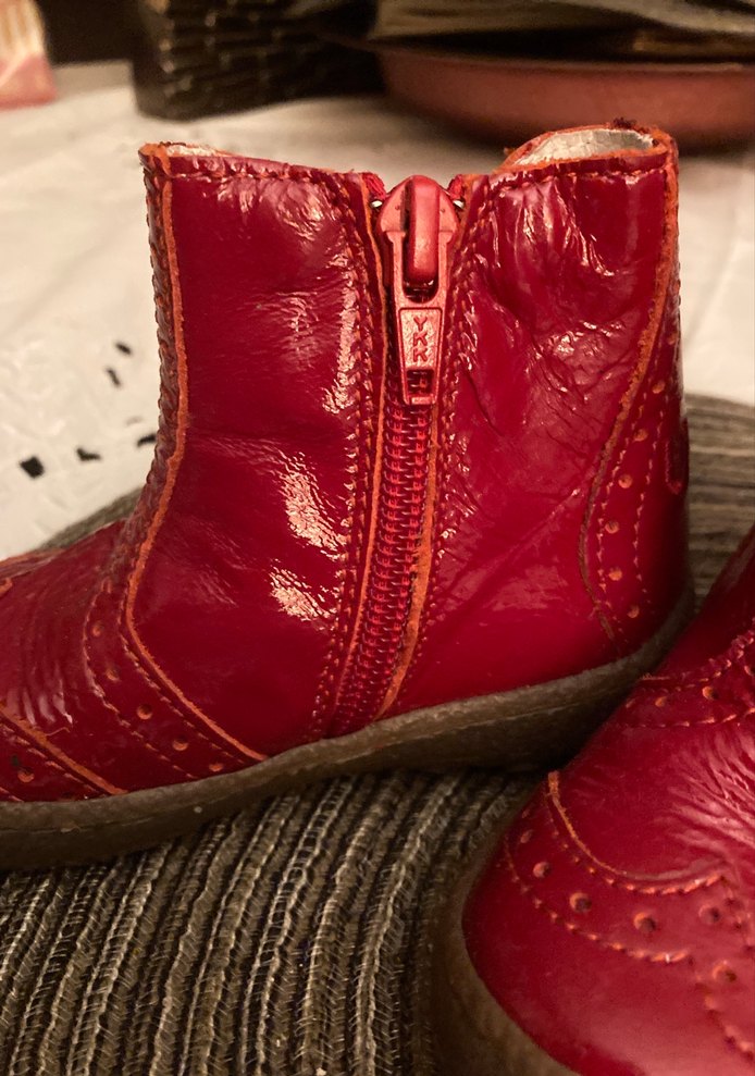 Kız Çocuk Parlak Kırmızı Deri Kürklü Bot - Görsel 2