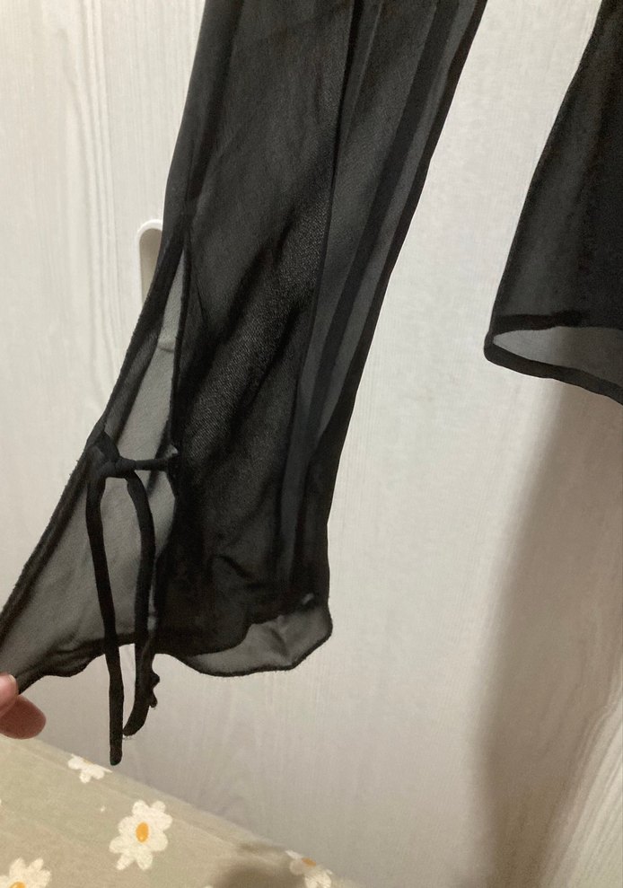 Siyah Kadın Fırfırlı Gotik Gömlek - Görsel 4