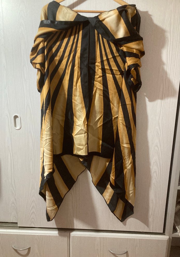 Uzun Parlak Altın Zebra Desenli Kadın Sabahlık - Görsel 2