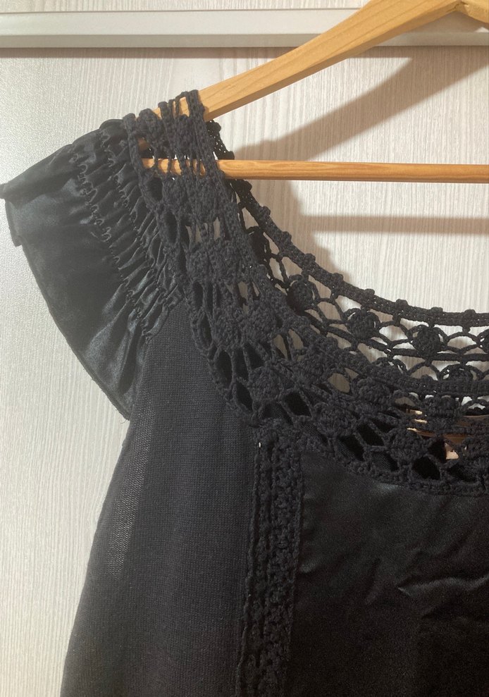 Dantel Detaylı Siyah V Yaka Kadın Bluz - Görsel 2