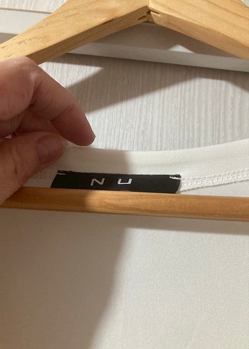 V Yaka Beyaz Hamile Tişörtü - Görsel 3