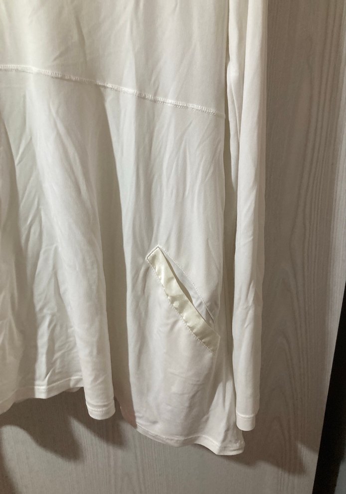 V Yaka Beyaz Hamile Tişörtü - Görsel 2