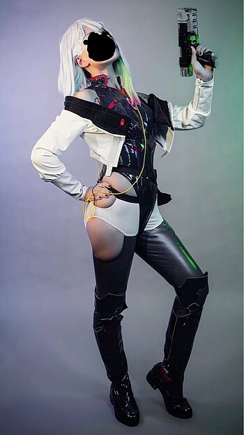Cyberpunk lucy çizme