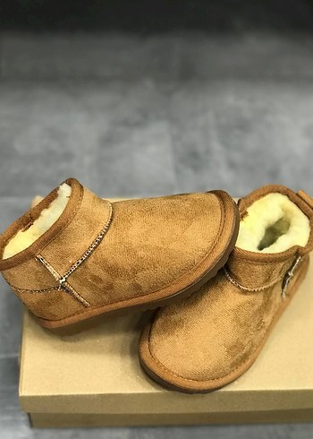 Ugg Kahverengi Kürklü Süet Çocuk Ev Terliği