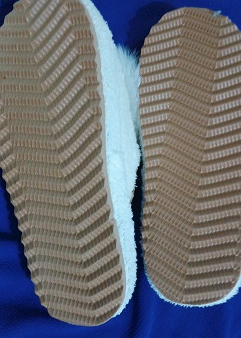 Beyaz Tüylü Kadın Ev Terliği ister günlük ister ceyizlik - Görsel 3