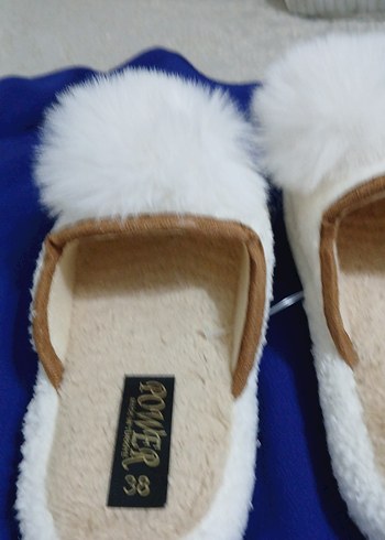 Beyaz Tüylü Kadın Ev Terliği ister günlük ister ceyizlik - Görsel 4