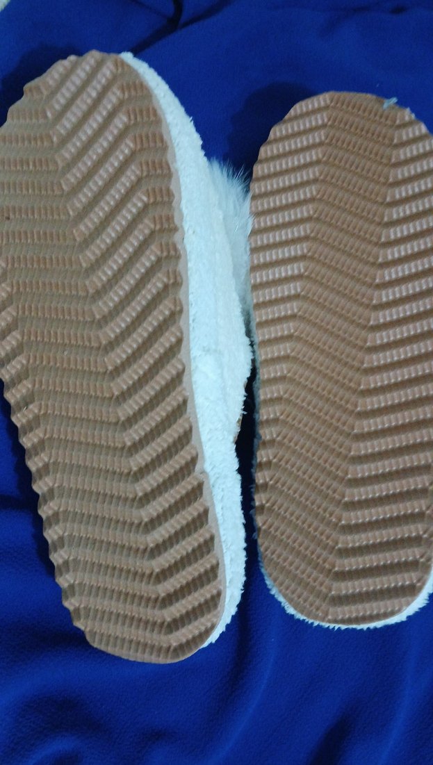 Beyaz Tüylü Kadın Ev Terliği ister günlük ister ceyizlik - Görsel 3