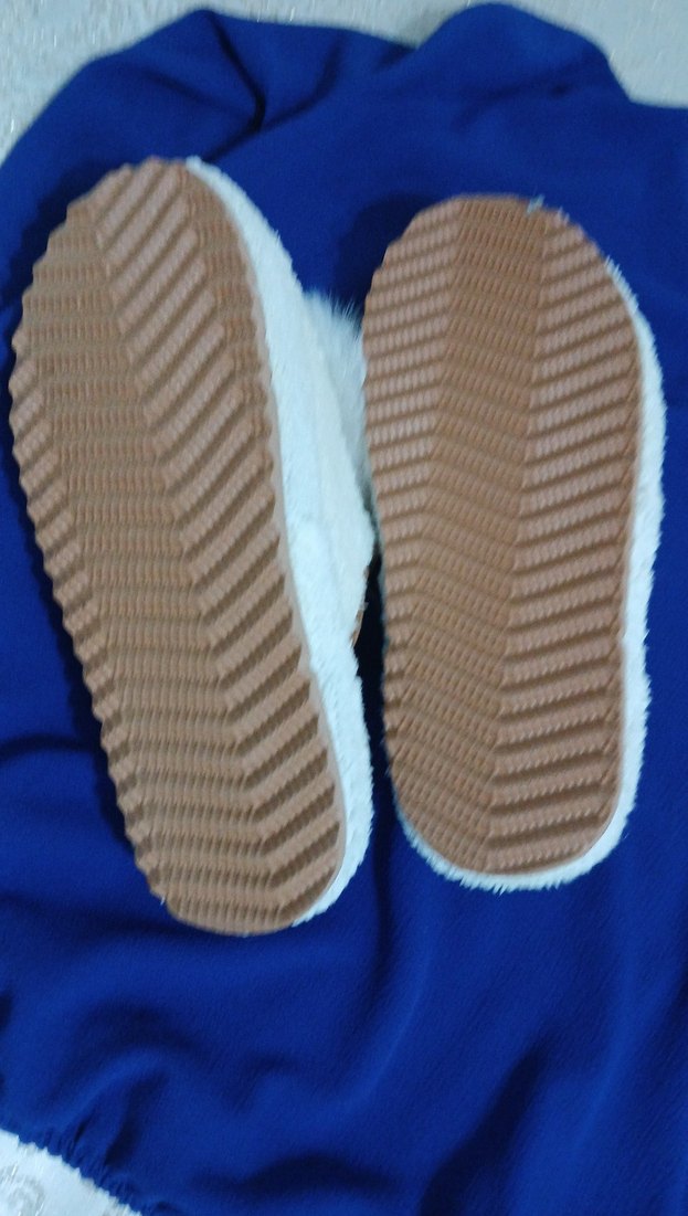 Beyaz Tüylü Kadın Ev Terliği ister günlük ister ceyizlik - Görsel 2