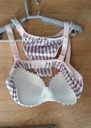 Çizgili Spor Sütyen ve Mini Atlet - Görsel 3