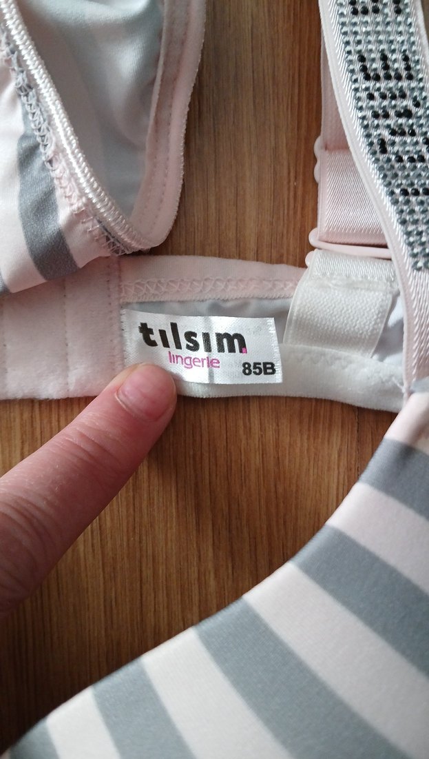 Çizgili Spor Sütyen ve Mini Atlet - Görsel 2