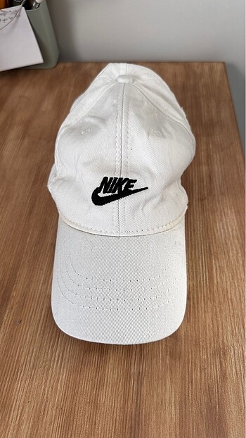 Nike şapka