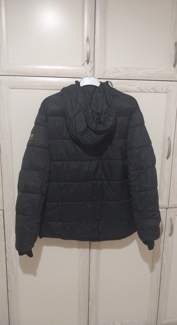 Kapüşonlu Siyah Kadın Kışlık Mont - Görsel 2