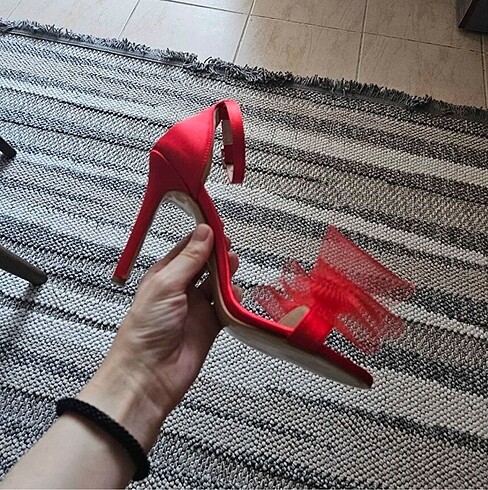 Zara Kırmızı topuklu