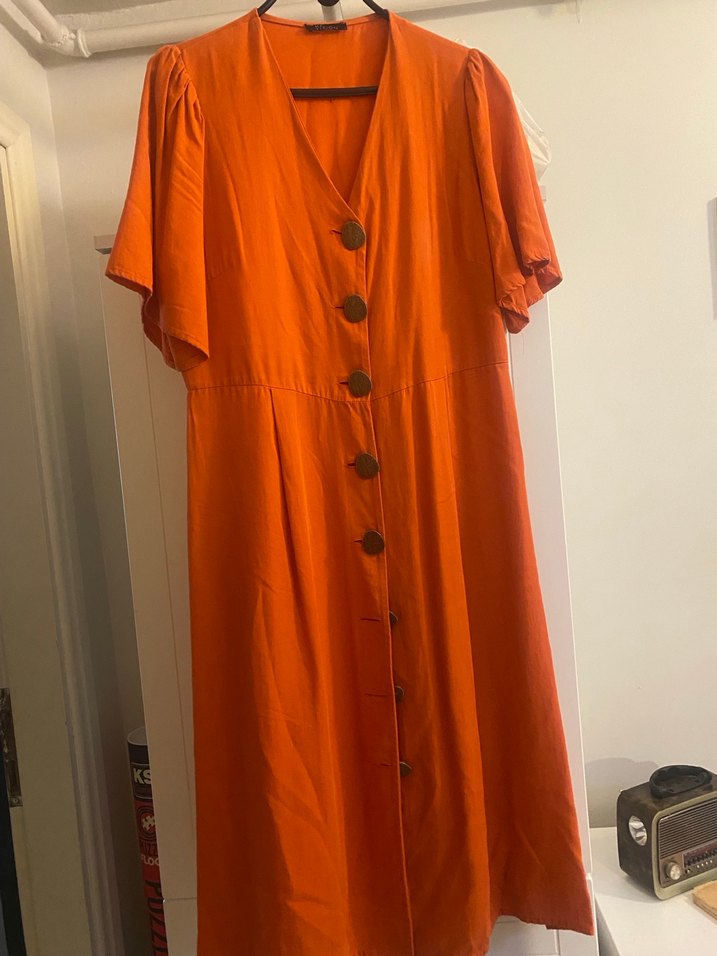 Kırmızı V Yaka Düğmeli Hamile Bluzu - Görsel 2