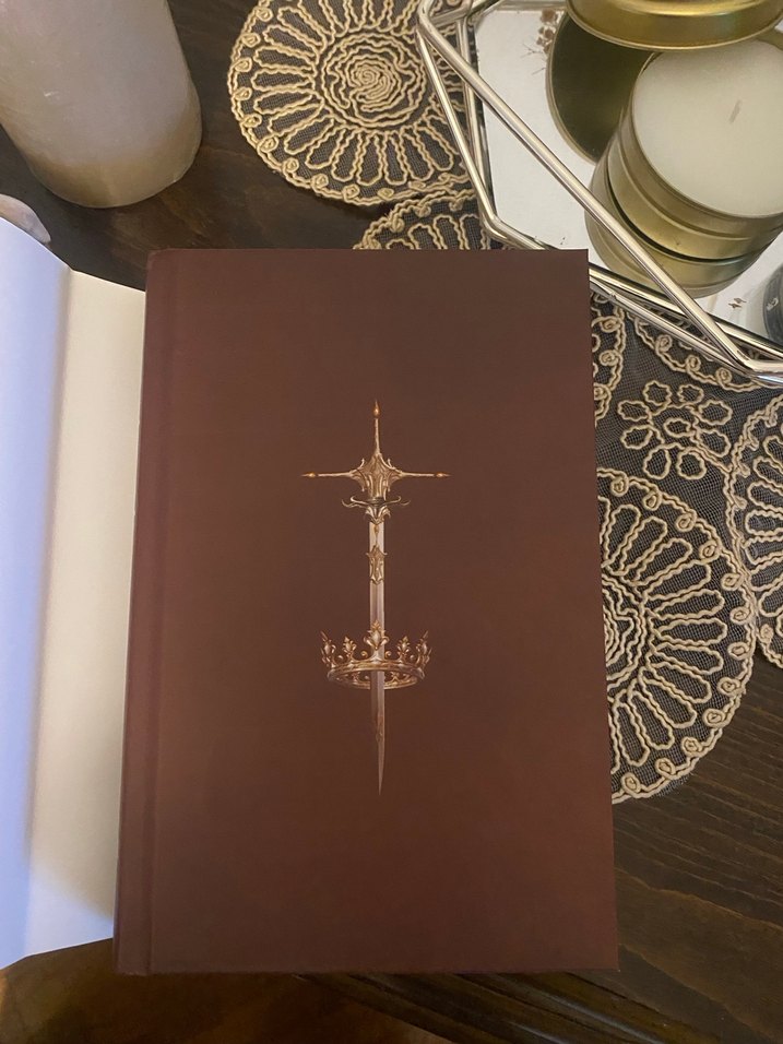 Varislerin Oyunu & Acıların Hükümdarı set Adora yağmur - Görsel 4