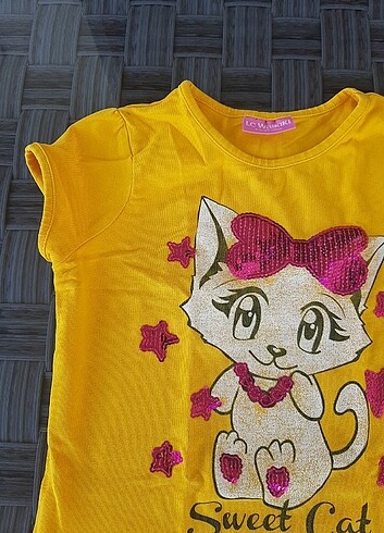 6 Yaş Beden sarı Renk Lc waikiki kiz çocuk tişört