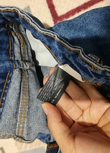 ZARA MOM JEAN