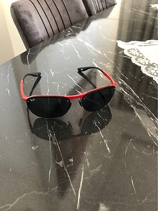 Orijinal Ray-ban Ferrari güneş gözlüğü